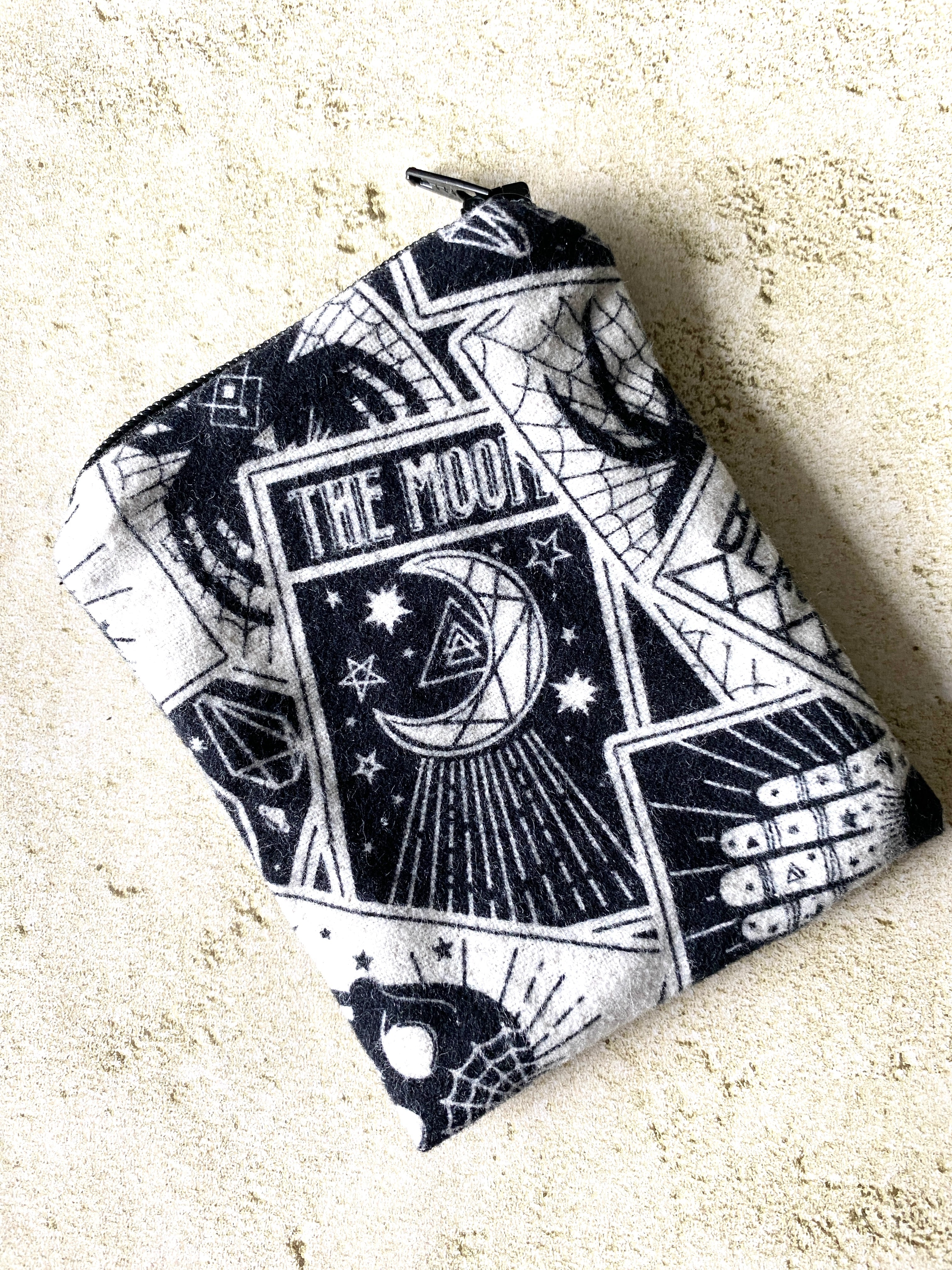Witchy Mojo Bag – Flannel Crystal Pouch for Runes, Pendulums & Witchy Accessories