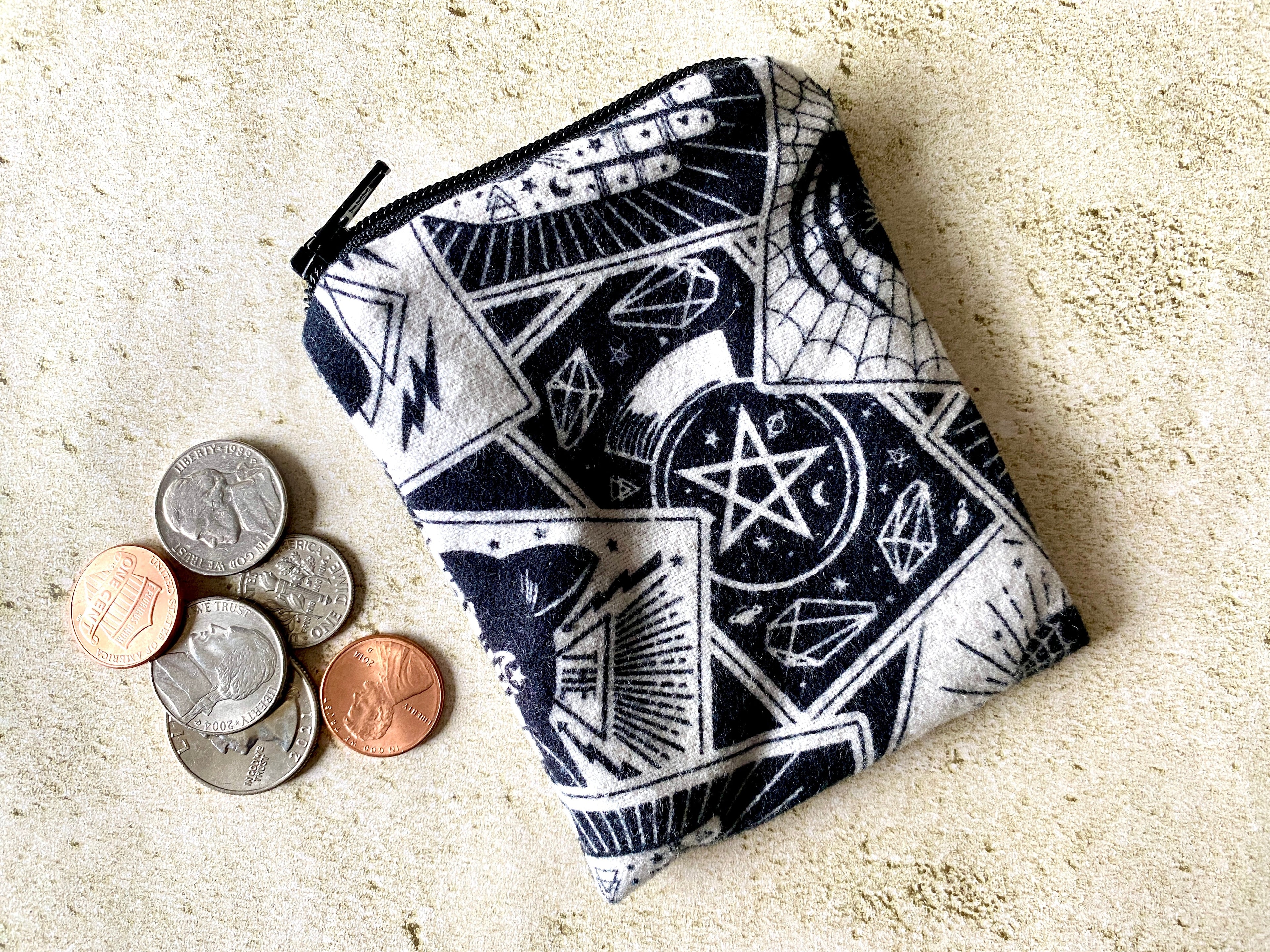 Witchy Mojo Bag – Flannel Crystal Pouch for Runes, Pendulums & Witchy Accessories