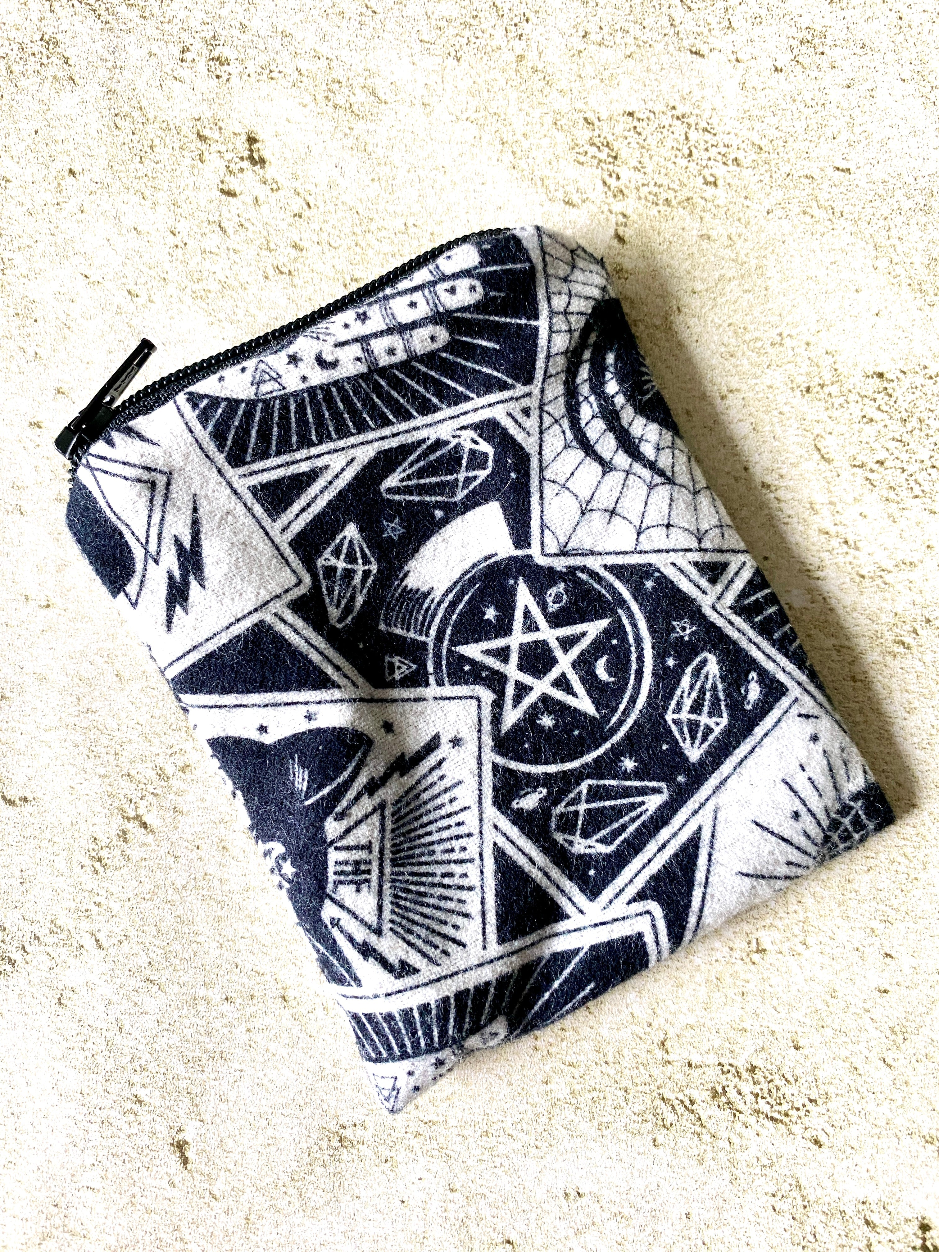 Witchy Mojo Bag – Flannel Crystal Pouch for Runes, Pendulums & Witchy Accessories